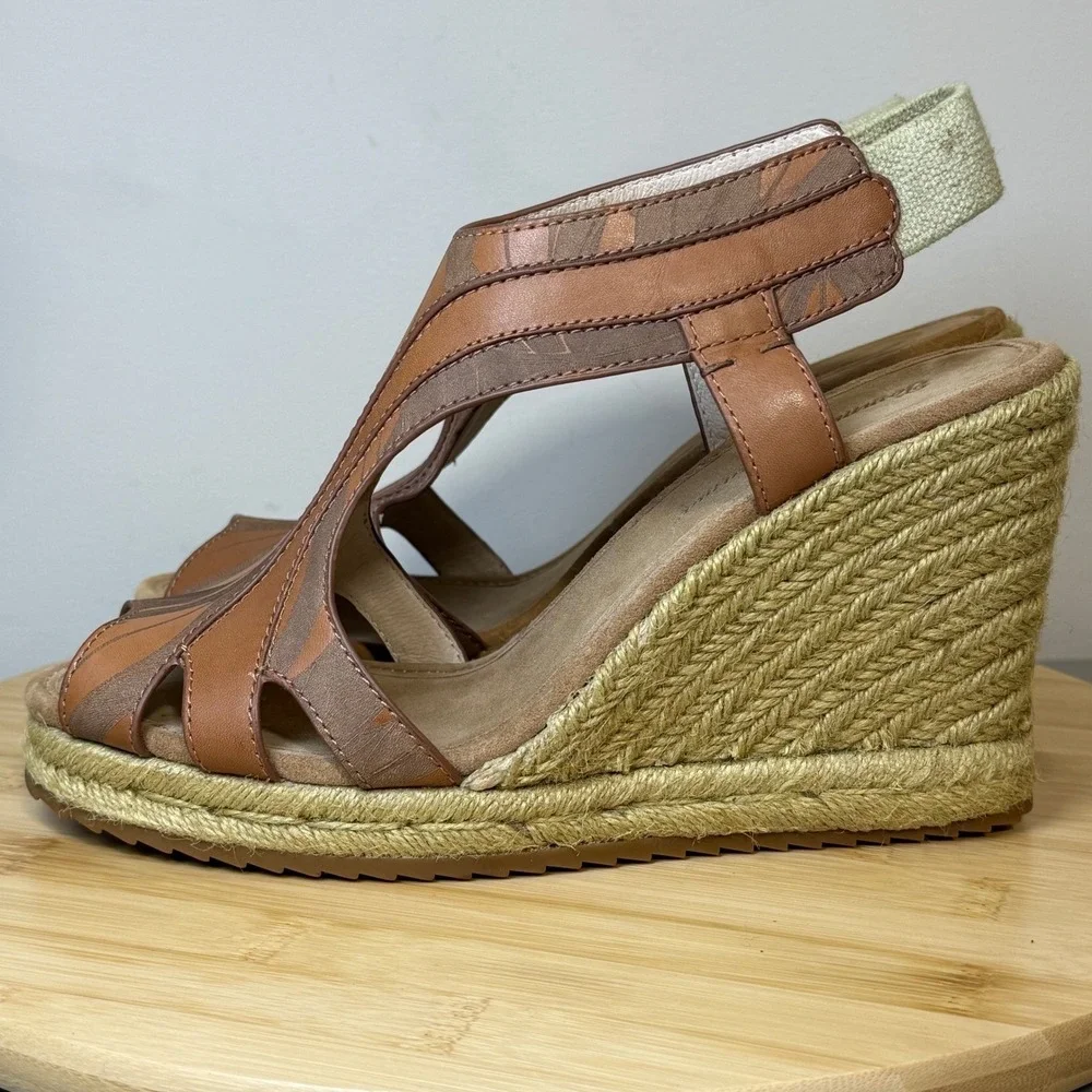 Tommy Bahama step into